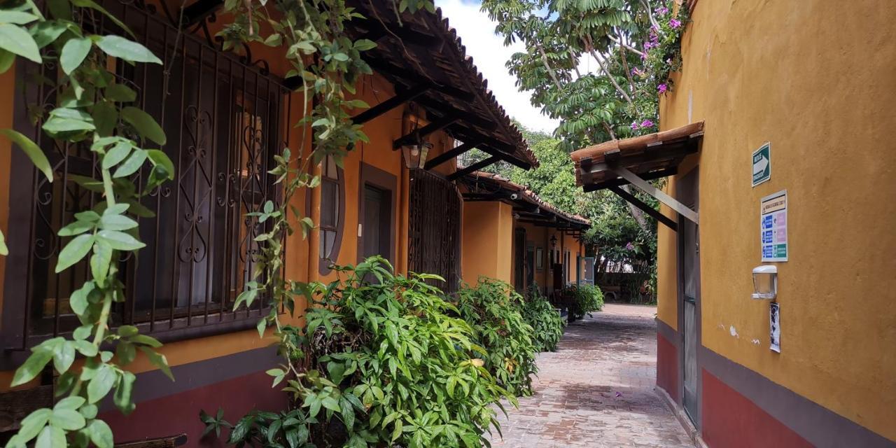 Hotel Sautto ซานมิเกล เด อาเญนเด ภายนอก รูปภาพ
